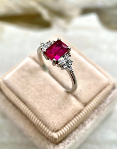 Emerald cut natural - emerald,